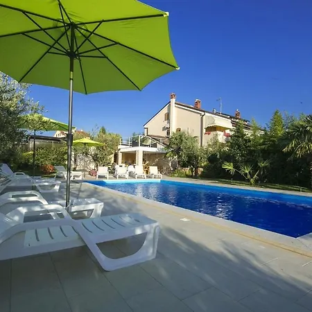 Apartment In Porec/istrien 10306 *