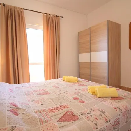Apartment In Porec/istrien 10306 *